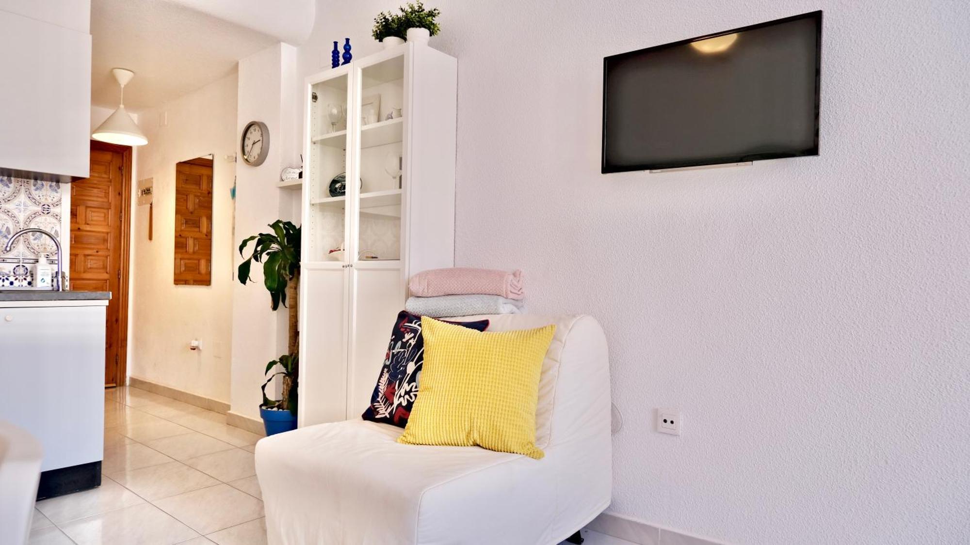 White Studio Apartment Torrevieja Exterior photo